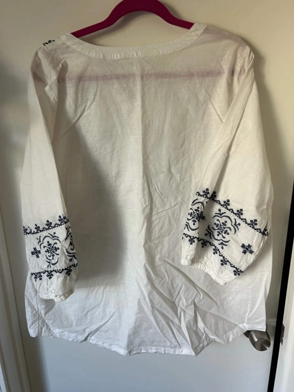 Croft & Barrow - White Embroidered Cotton Top - Picture 3 of 9